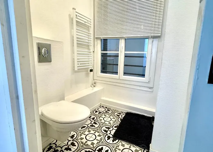 Capitole - T2 Au Coeur De La Rose *